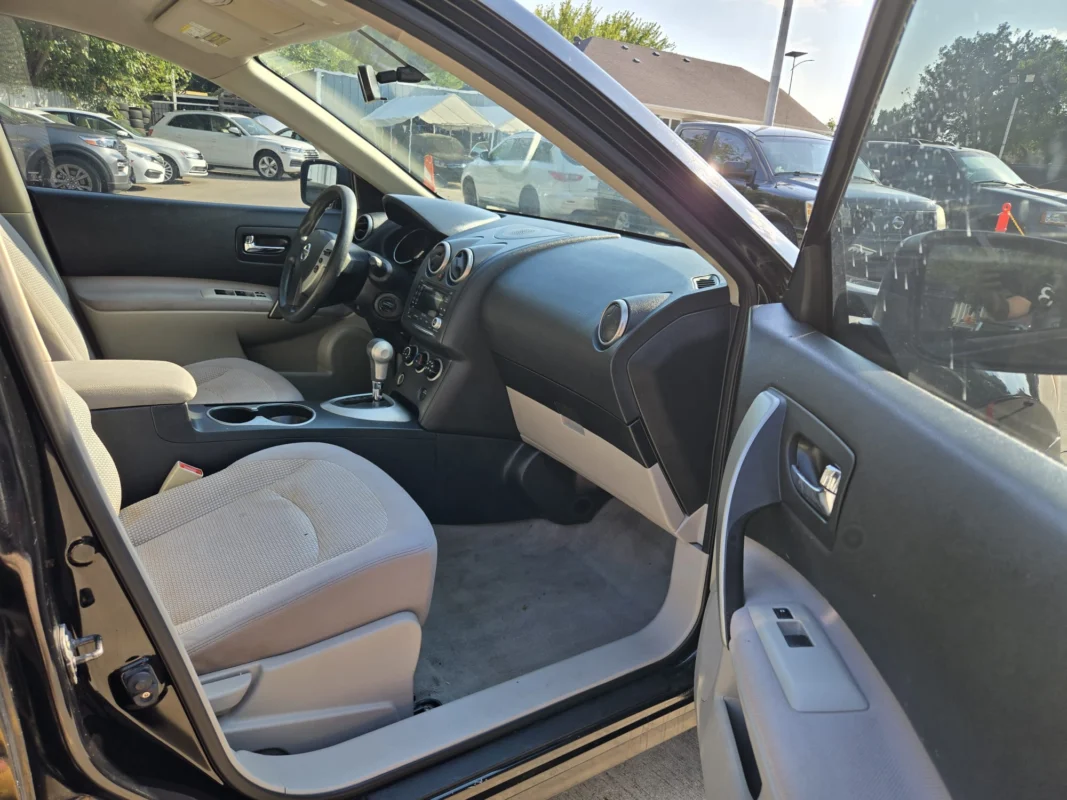 
								Nissan Rogue 2.5L full									