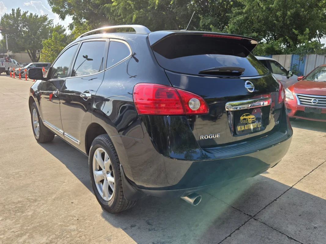 
								Nissan Rogue 2.5L full									