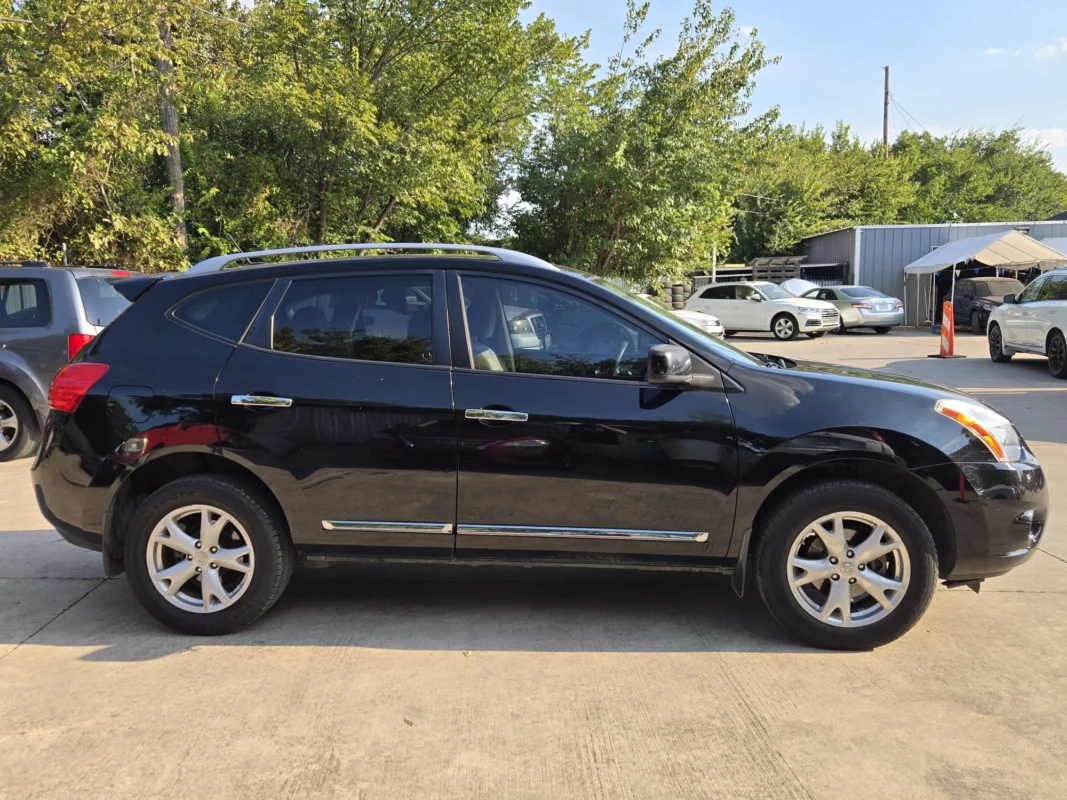
								Nissan Rogue 2.5L full									